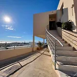 דירה Topikos