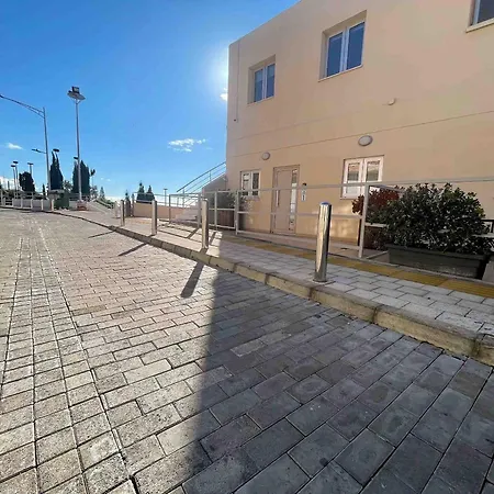 Topikos * איה נאפה